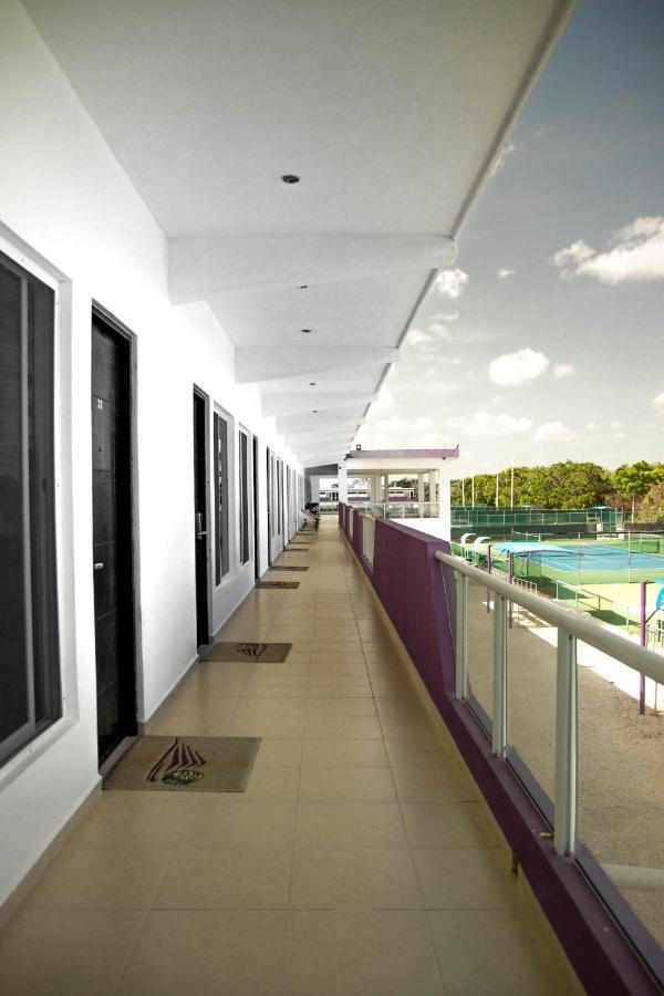 Cancun Tennis Inn Cancún Exterior foto