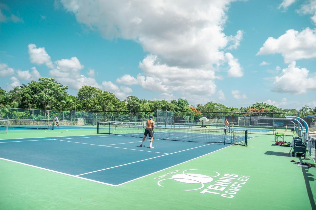 Cancun Tennis Inn Cancún Exterior foto
