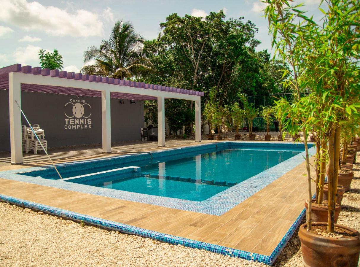 Cancun Tennis Inn Cancún Exterior foto